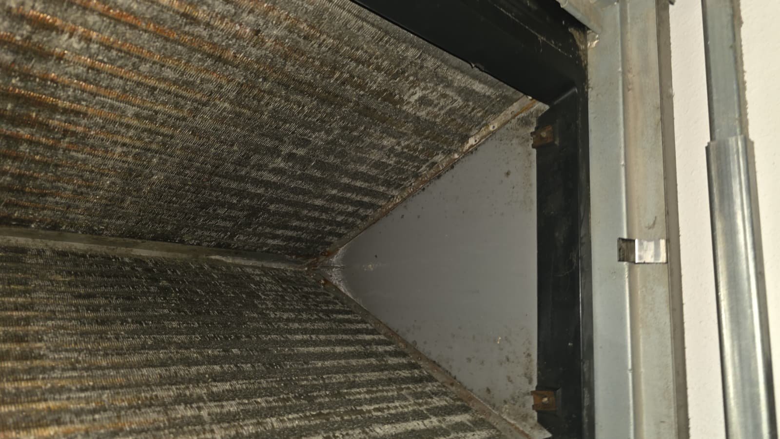 AC system maintenance visit in Wesley Chapel, FL 33543