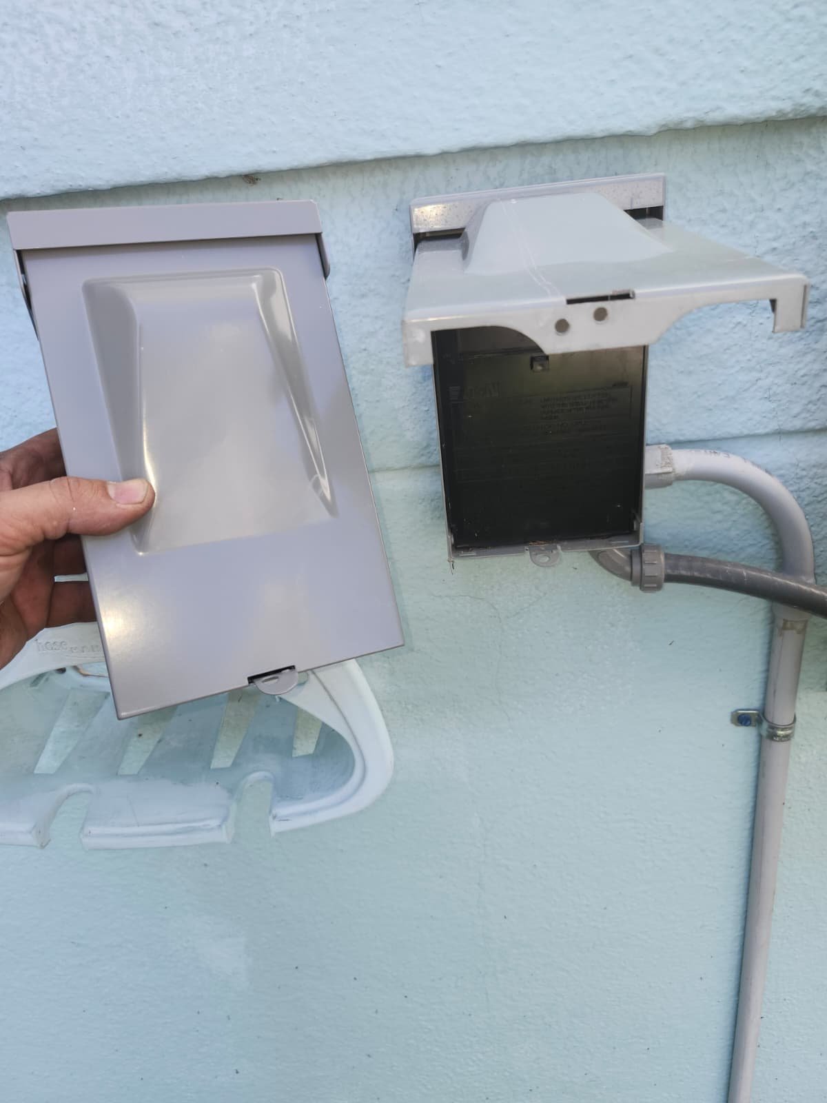 HVAC disconnect switch replacement in Tampa, FL 33605