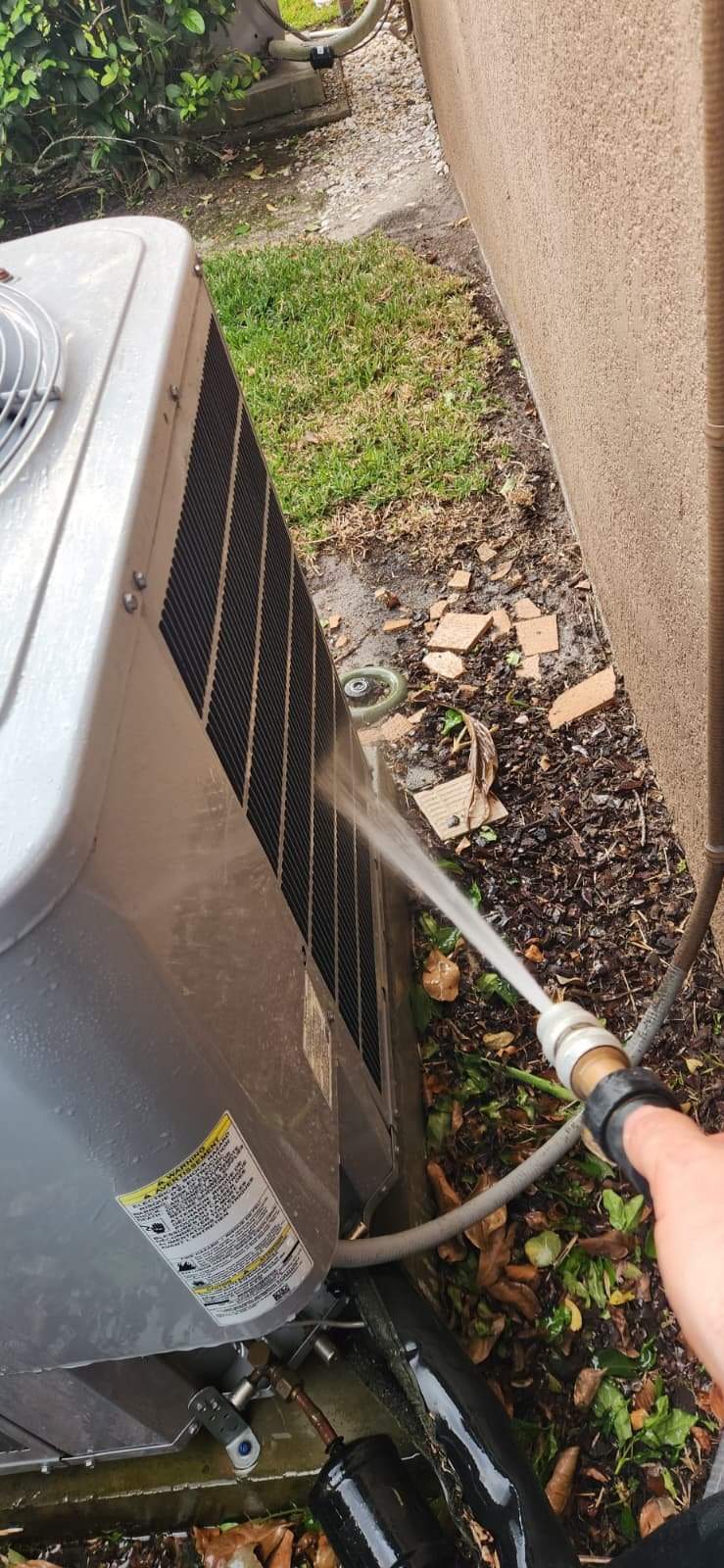 Professional AC tune-up in Tampa, FL 33647