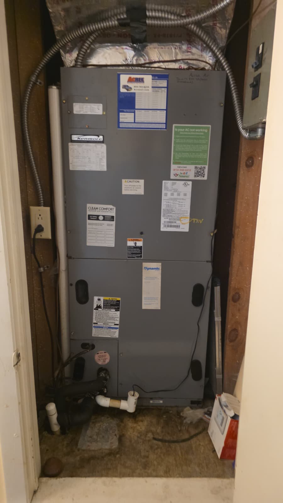 Preventive air conditioning maintenance service in Tampa, FL 33615