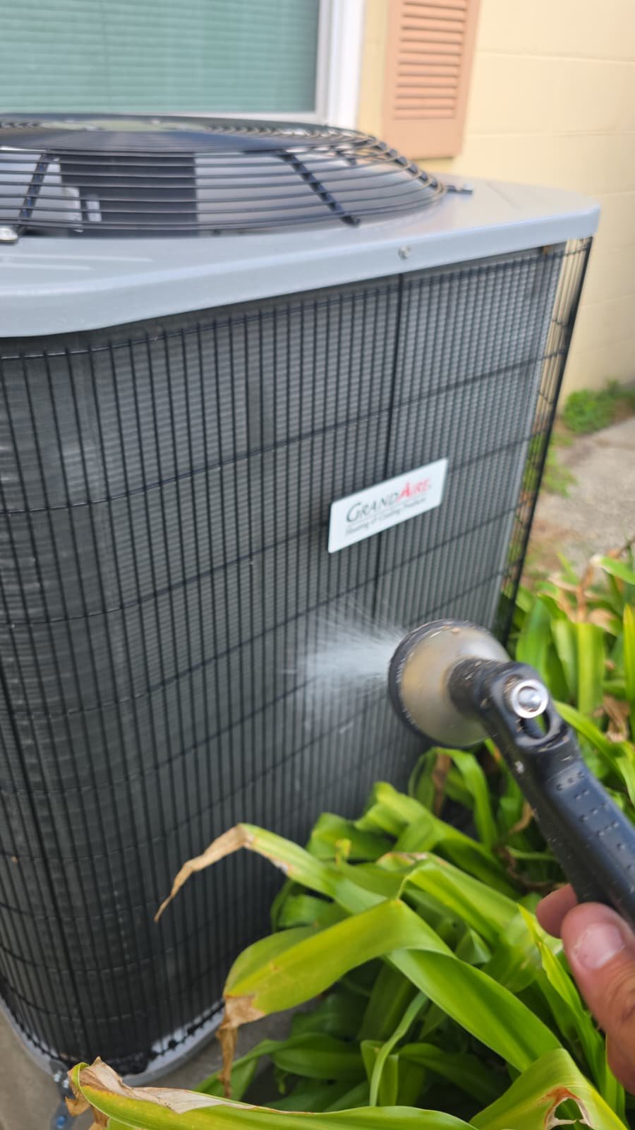 AC system performance inspection in Tampa, FL 33615