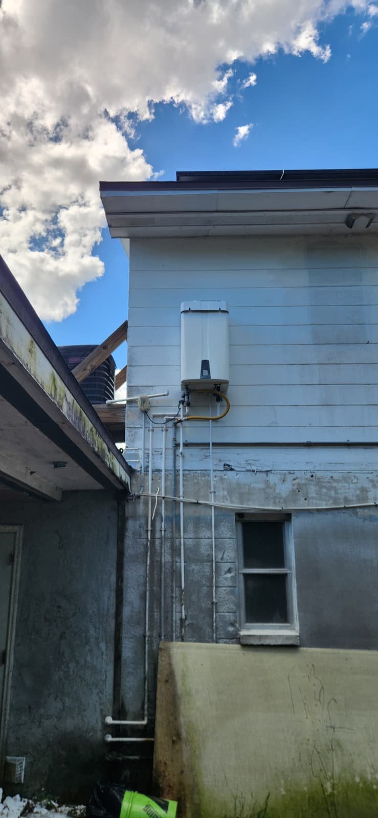 Tankless water heater maintenance St. Petersburg, FL 33710