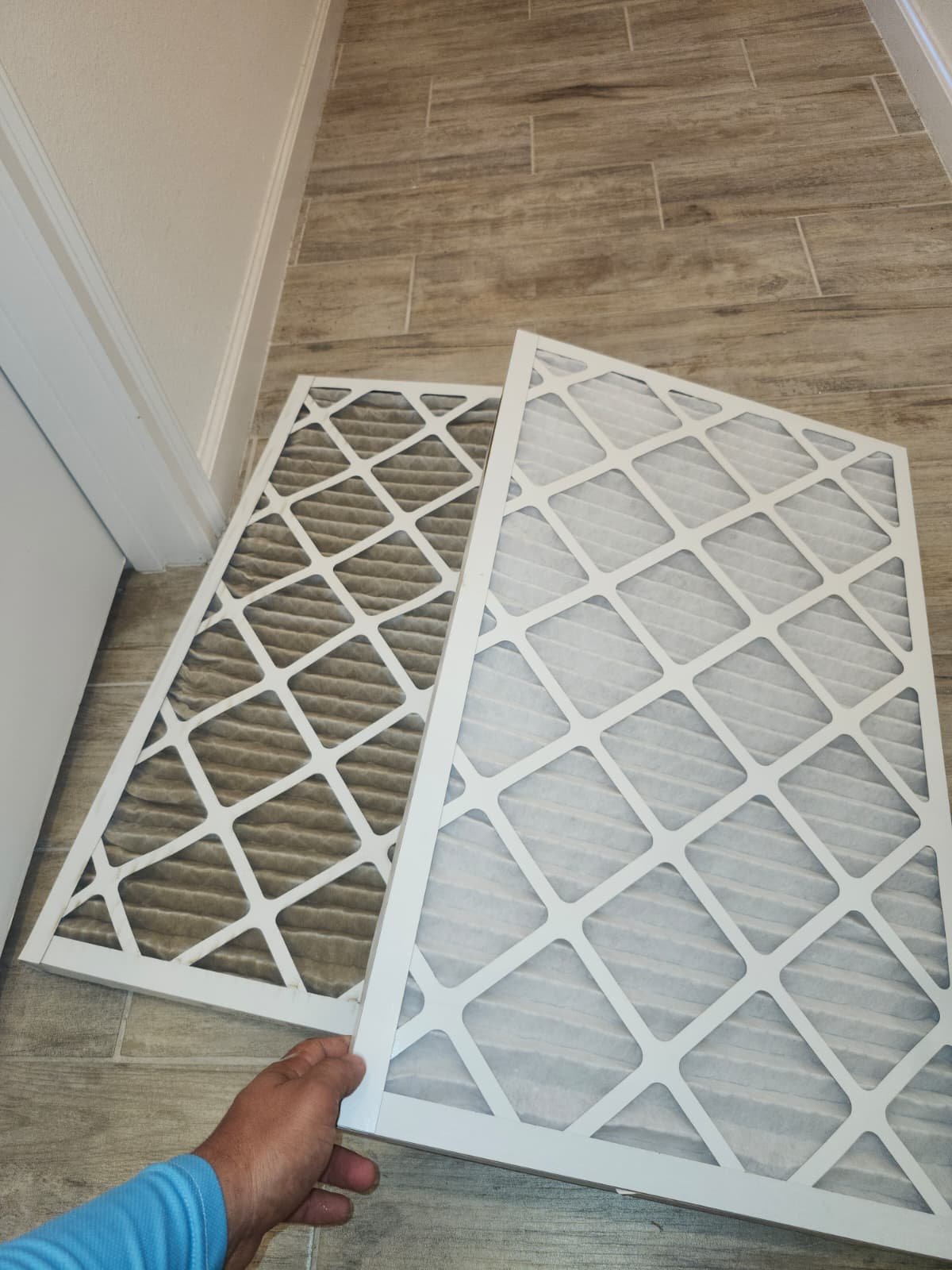 Air Filter Comparison in Parrish, FL 34219 Comparison of a clean and dirty air filter in Parrish, FL 34219.