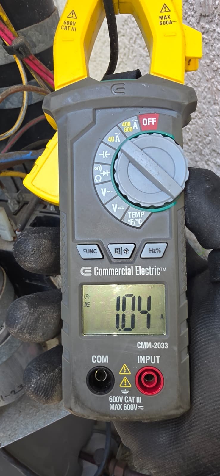 Multimeter Voltage Display - Brooksville, FL 34614 Multimeter displaying voltage for AC service in Brooksville, FL 34614.
