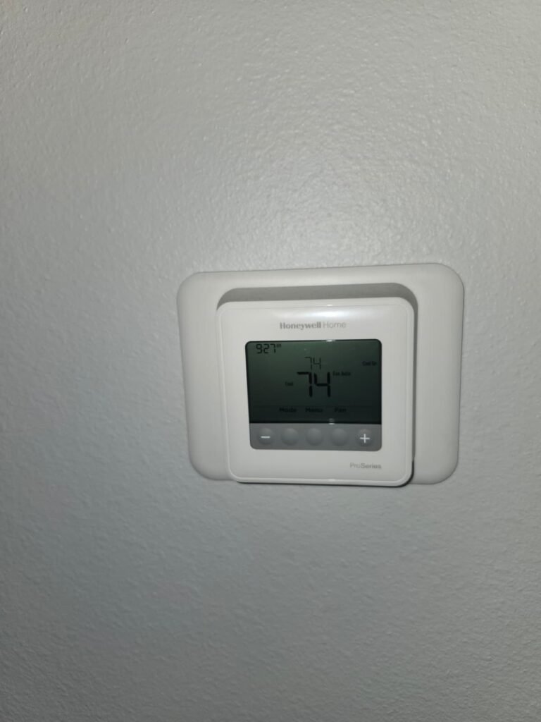 Digital Thermostat Display in Largo, FL 33774 Digital thermostat display in Largo, FL 33774