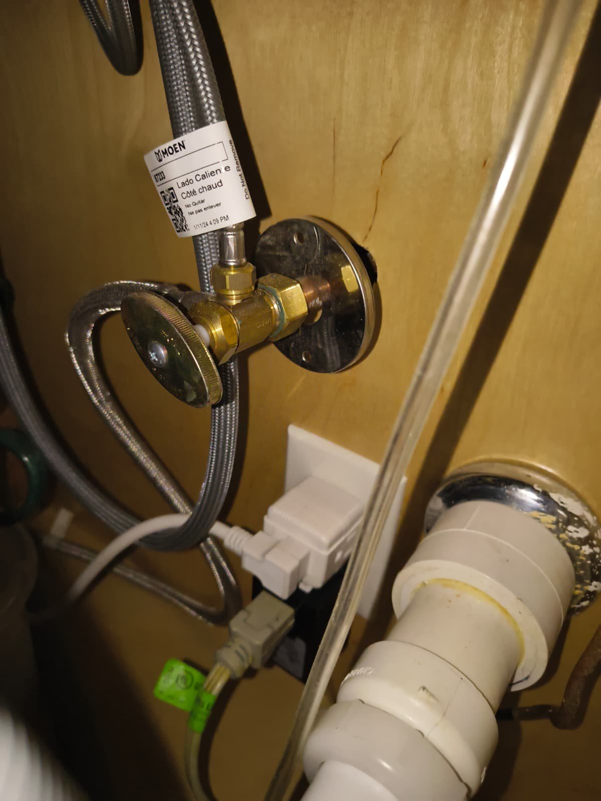 Plumbing valve and connections, Tampa, FL 33609