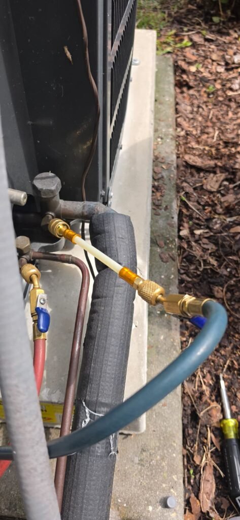 Refrigerant lines connected in Tampa, FL 33610