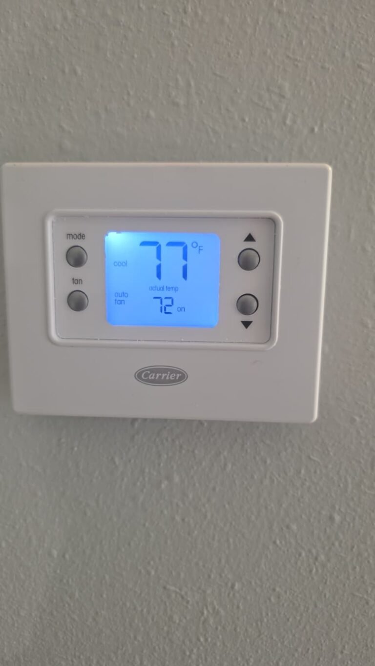 Thermostat displaying settings in Holiday, FL 34691