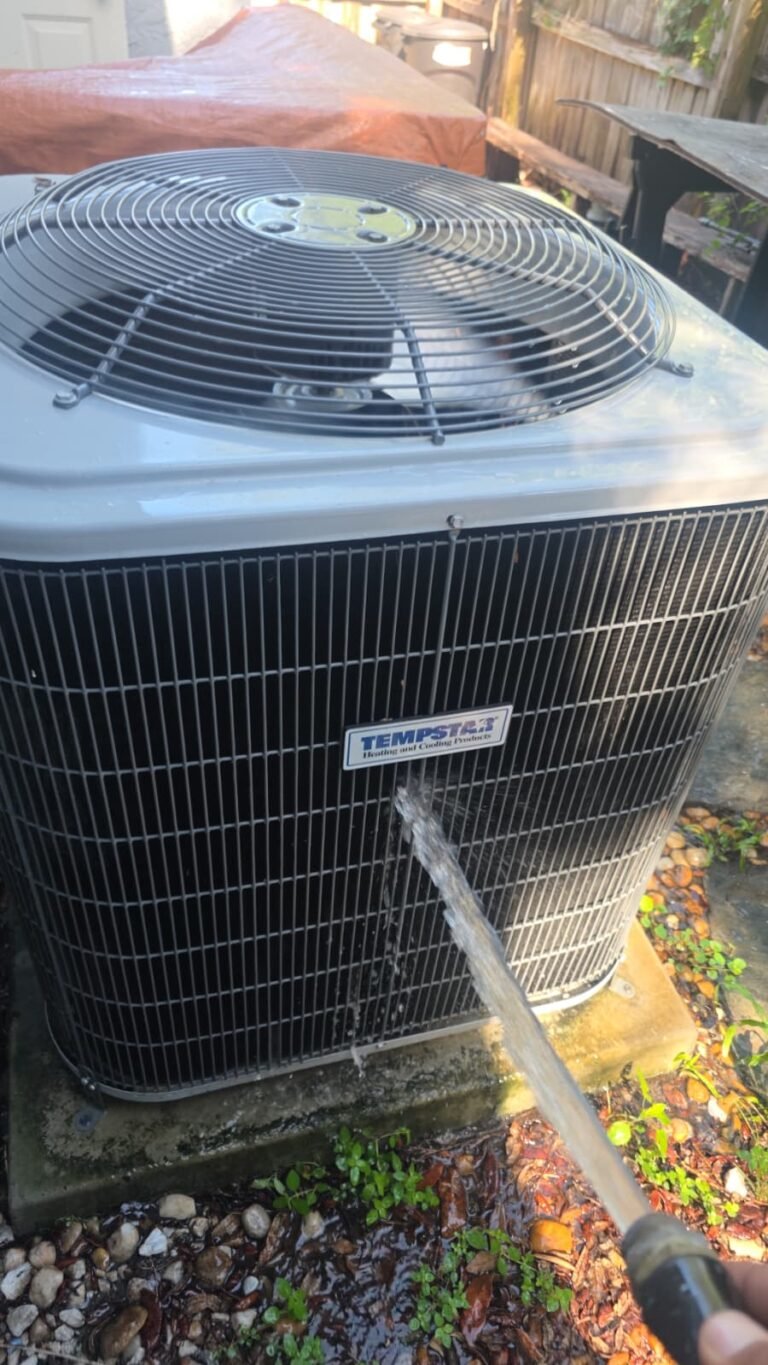 Condenser Cleaning in Palm Harbor, FL 34683 Condenser unit cleaning in Palm Harbor, FL 34683