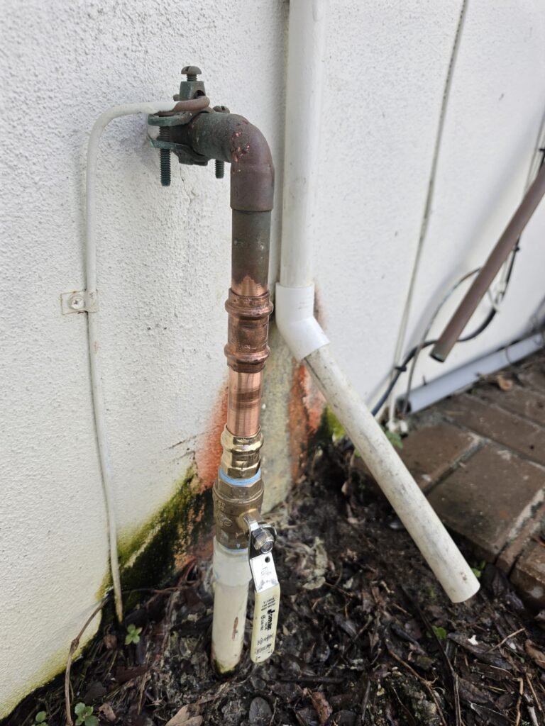 Exterior shutoff valve installation in Tampa, FL 33629