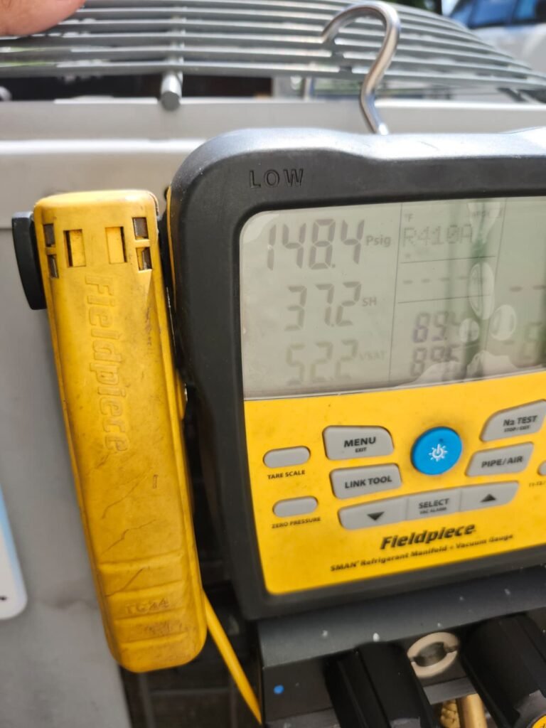 Pressure readings on HVAC unit in Hudson, FL 34667