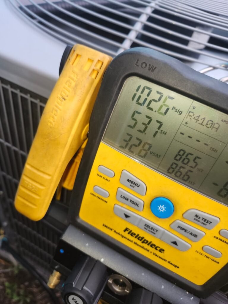 Pressure Gauge Readings in St. Petersburg, FL 33711 Digital pressure gauge during HVAC service in St. Petersburg, FL 33711