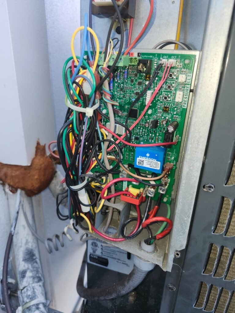 Control Board in HVAC Unit in Saint Petersburg, FL 33703 Control board with wires in HVAC unit, Saint Petersburg, FL 33703