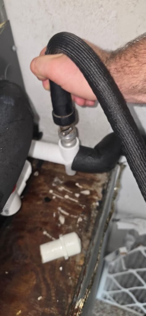 Drain line flush - in-progress in St. Petersburg, FL 33703