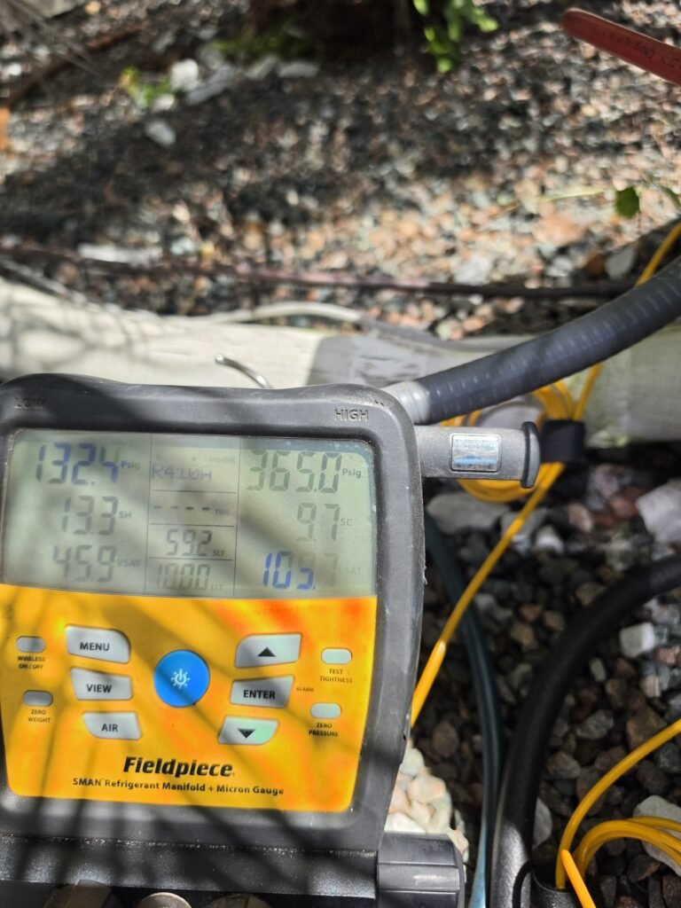 Manifold Gauge Readings in Wesley Chapel, FL 33545 Manifold gauge with refrigerant readings in Wesley Chapel, FL 33545