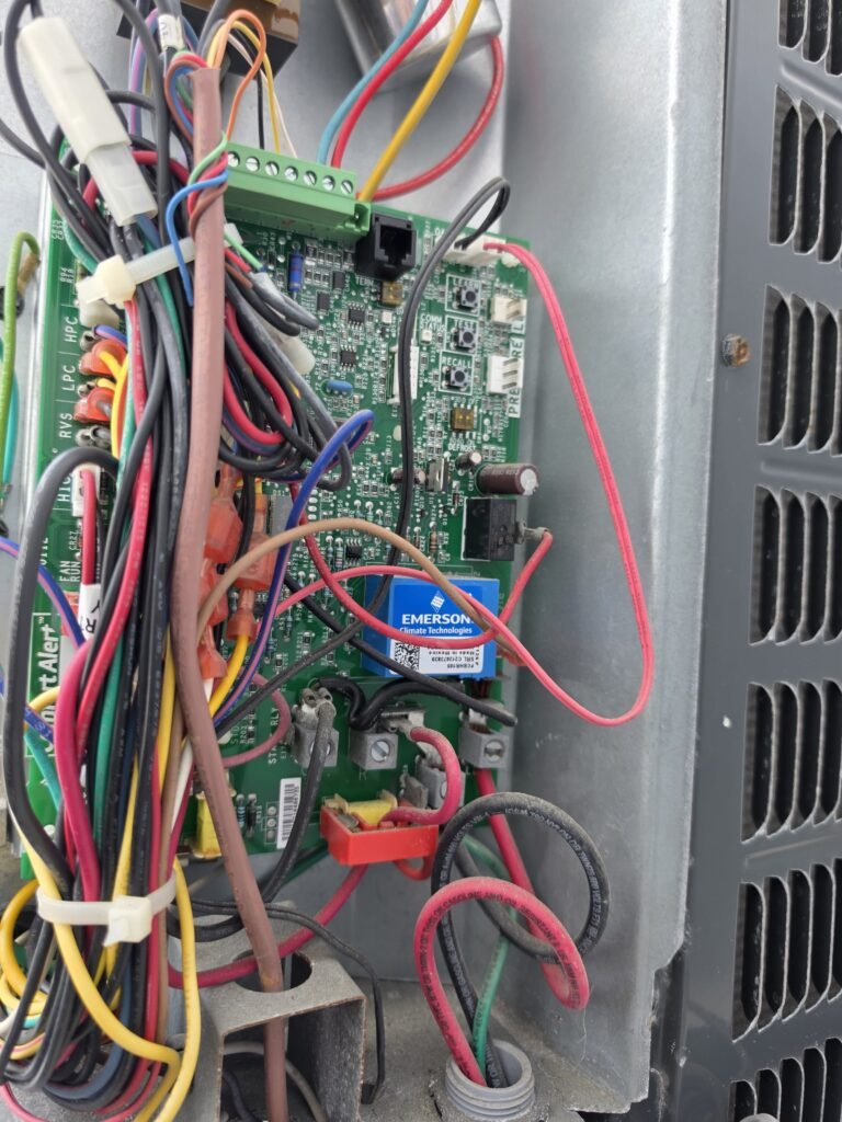 Wiring and control board in HVAC unit, Saint Petersburg, FL 33703