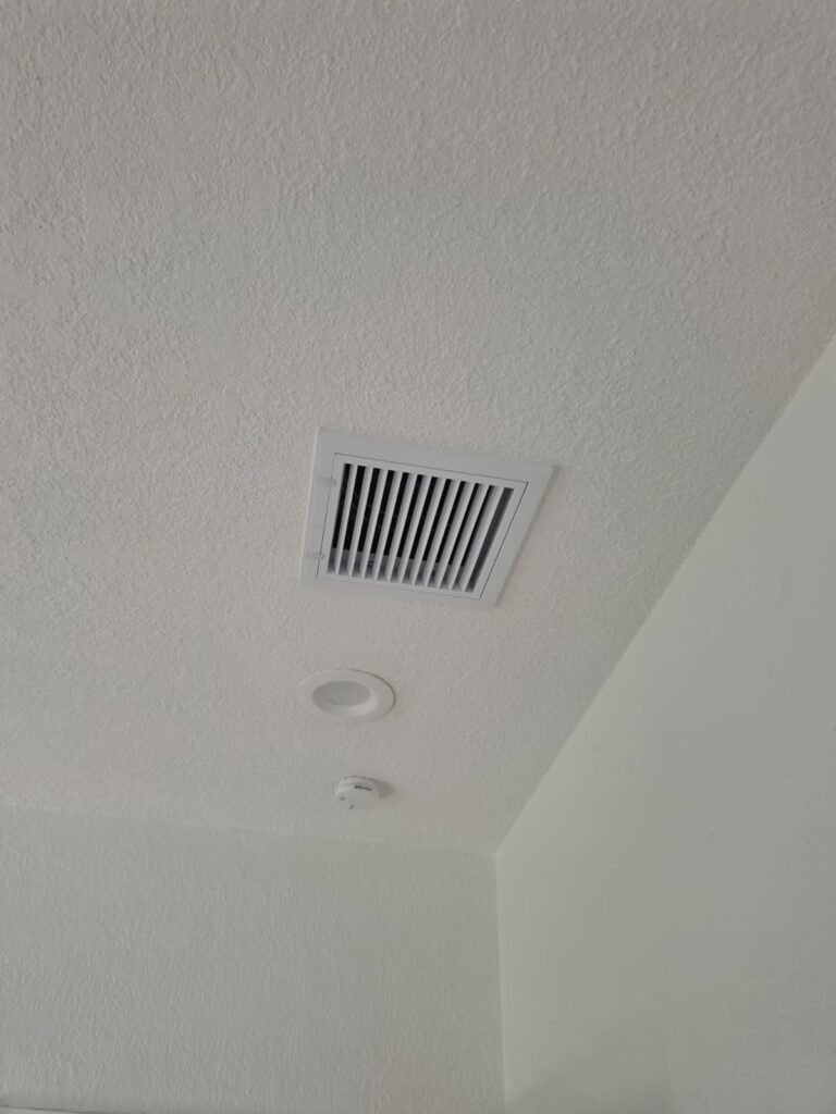 Ceiling vent and smoke detector, Tampa, FL 33605