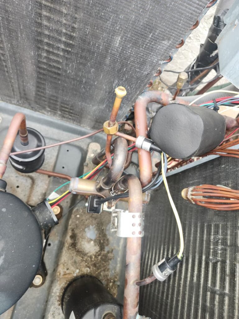 Copper Pipes in HVAC Unit in Tampa, FL 33635 Copper pipes and wiring in HVAC unit in Tampa, FL 33635