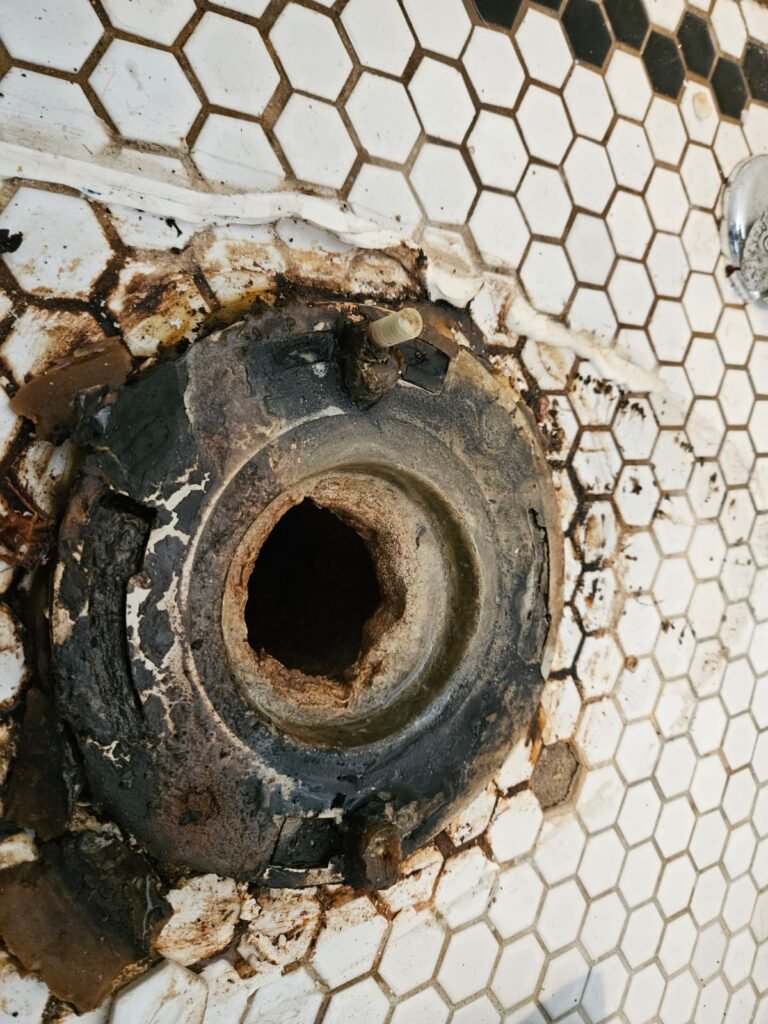 Outline of old wax ring on floor in Tampa, FL 33611