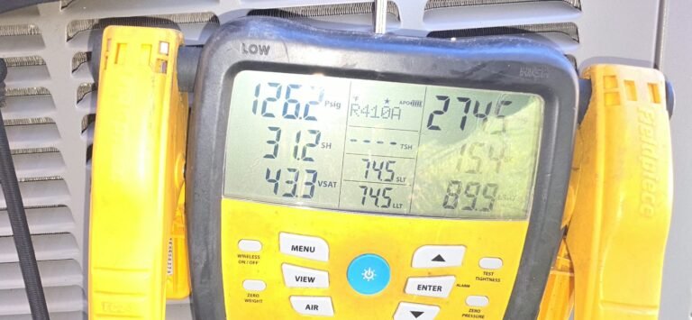 Digital gauge showing pressure readings in Clearwater, FL 33764