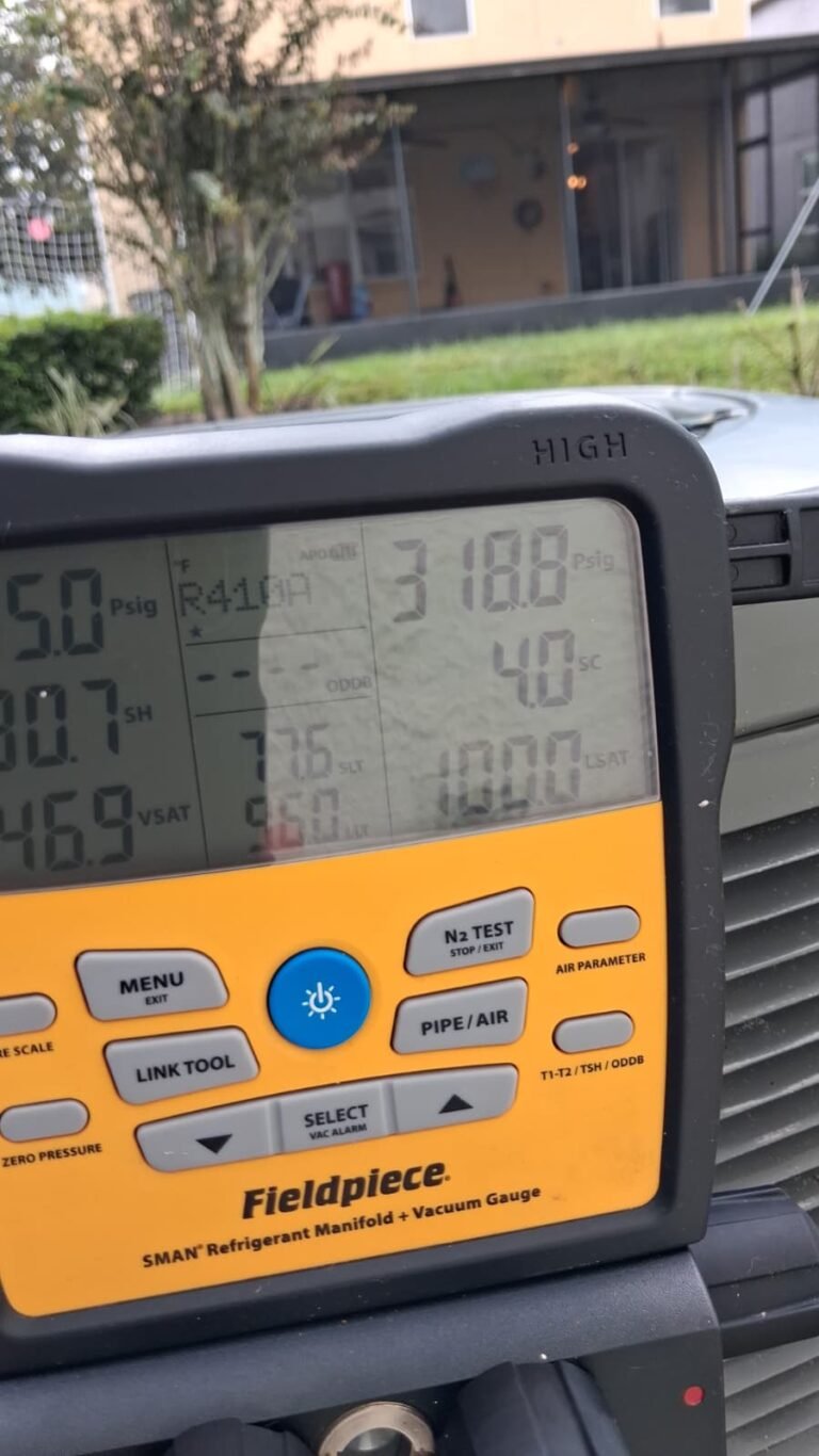 R410A Pressure Reading in Land O' Lakes, FL 34638 Digital manifold gauge showing R410A pressure in Land O' Lakes, FL 34638