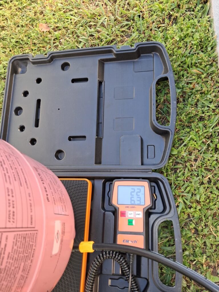 Digital scale and refrigerant tank in Brandon, FL 33511