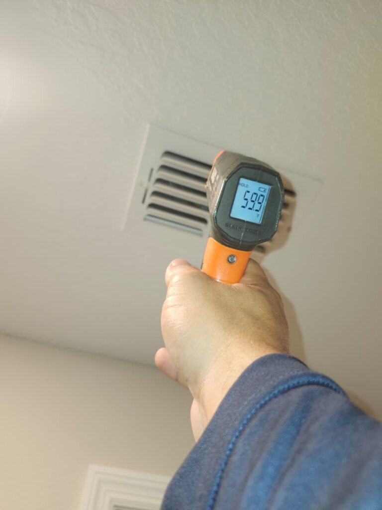 Temperature measurement near second ceiling vent in Tampa, FL 33619