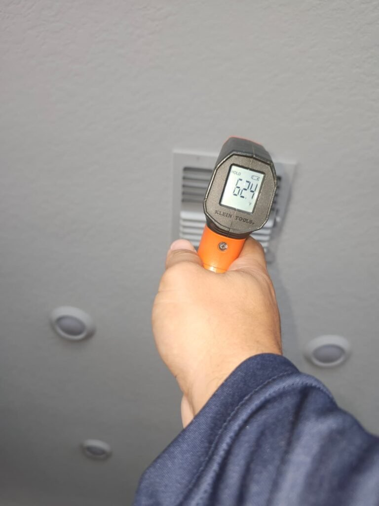 Temperature measurement near ceiling vent in Tampa, FL 33619