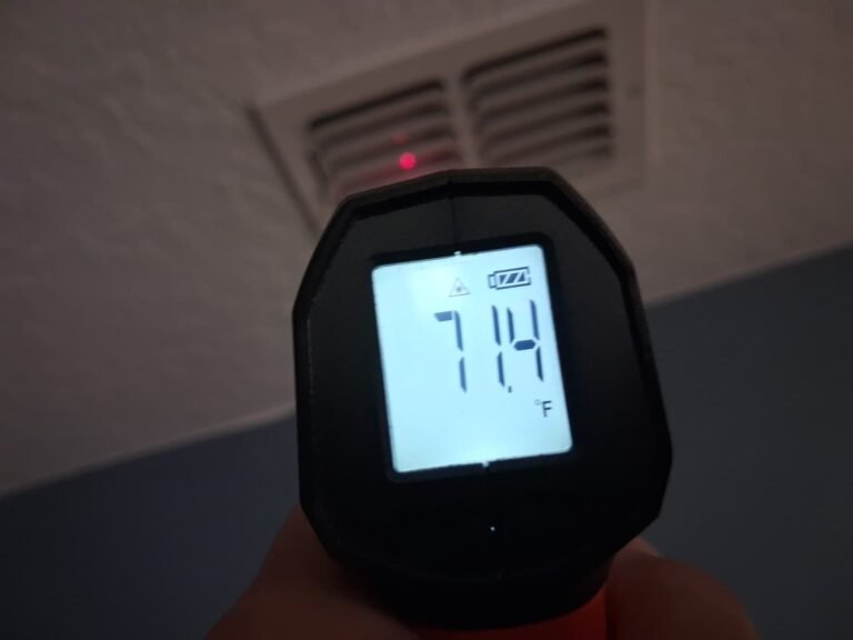 Temperature Reading Near Vent in Land O' Lakes, FL 34638 Temperature reading of 71.4°F near vent in Land O' Lakes, FL 34638