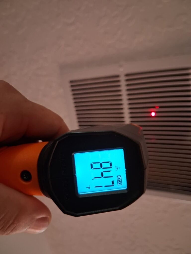 Temperature Reading Near Vent in Land O' Lakes, FL 34638 Temperature reading of 71.8°F near vent in Land O' Lakes, FL 34638