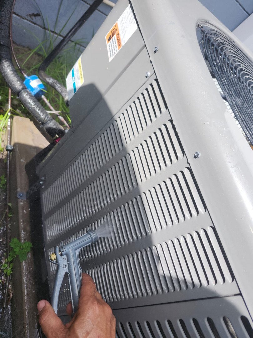 Evaporator Coil Pulled and Cleaned: Full HVAC Tune-Up on N Himes Ave in Tampa, FL 33614