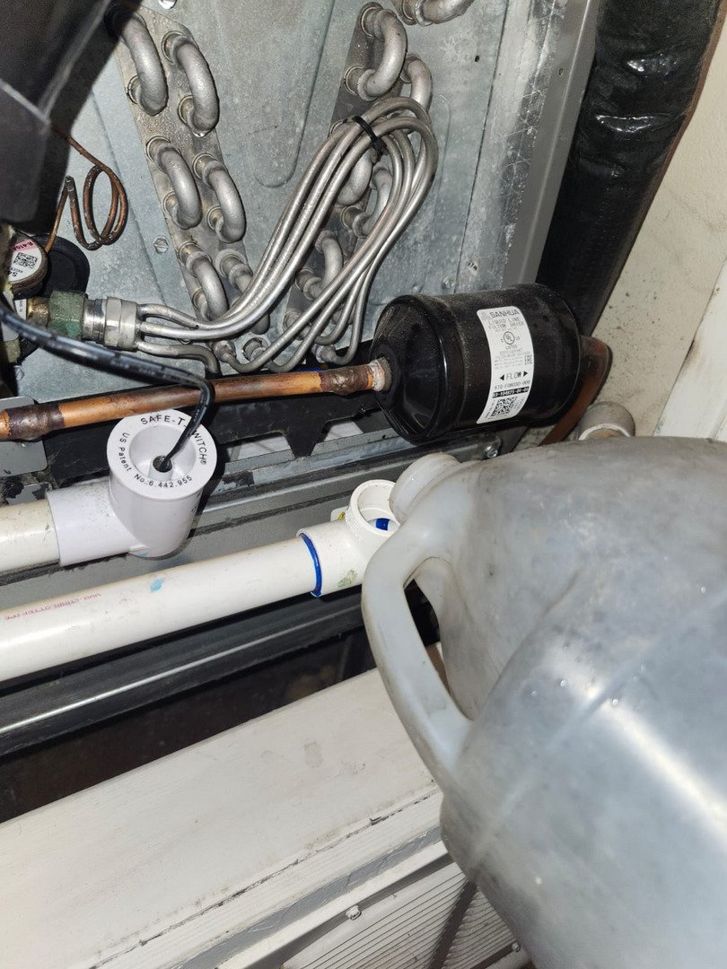 inspecting plumbing components including pipes couplings and a filter with a jug for fluid or cleaning agent present