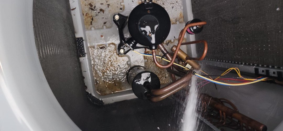 Plumbing Service Including Repair Or Maintenance Of Water Lines With Visible Water Flow And Components In A Confined Space