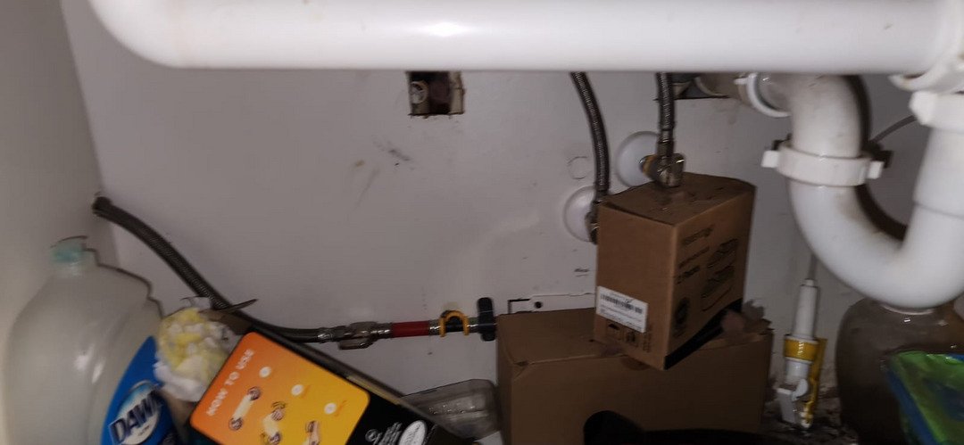 Blown-In Attic Insulation on E Park Cir: Hitting R-30 with Fiberglass in Tampa, FL 33604